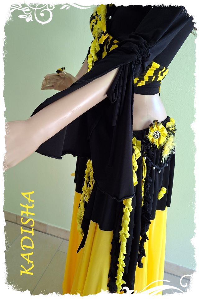 Tanz - Kostüm 6-tlg.- UNIKAT für Tribal Fusion, Bauchtanz, Modern Dance, Phantasie und Foklore - Blumenröckchen und Wickeloberteil schwarz/gelb 6-tlg., Größe M – Bild 5