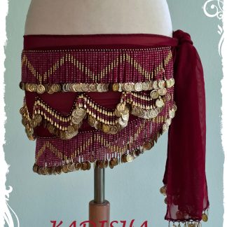 Hüfttuch aus Chiffon in bordeaux, mit goldenen und bordeaux farbigen Perlen und goldenen Münzen, Größe M