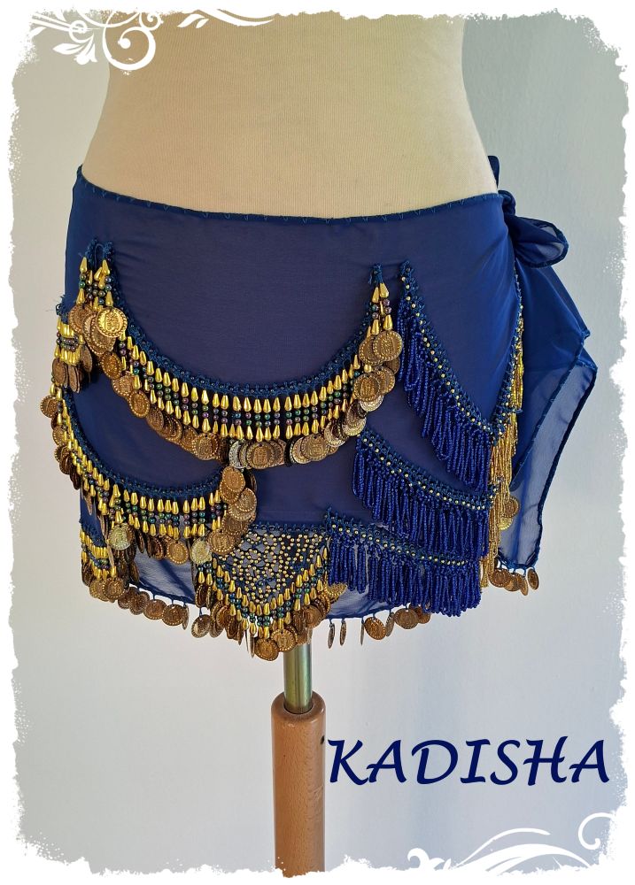 Hüfttuch aus Chiffon in dunkelblau, mit goldenen und blau irisierenden Perlen und goldenen Münzen, Größe M