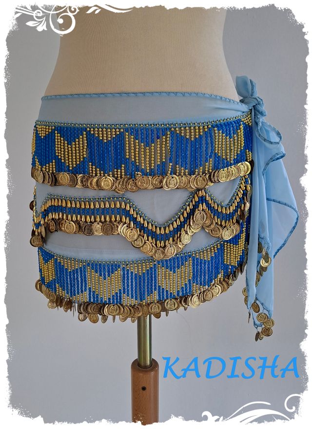 Hüfttuch aus Chiffon in hellblau, mit goldenen und blau irisierenden Perlen und goldenen Münzen, Größe M