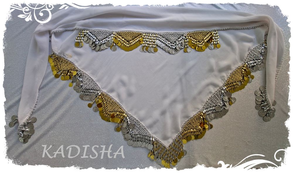 Dreicktuch aus Chiffon in weiß mit goldenen Plättchen, silbernen Perlen und silbernen Münzen, Größe S – Bild 3