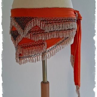 Hüfttuch aus Lycra in orange mit silbernen- und blau irisierenden Perlen, Größe M / L