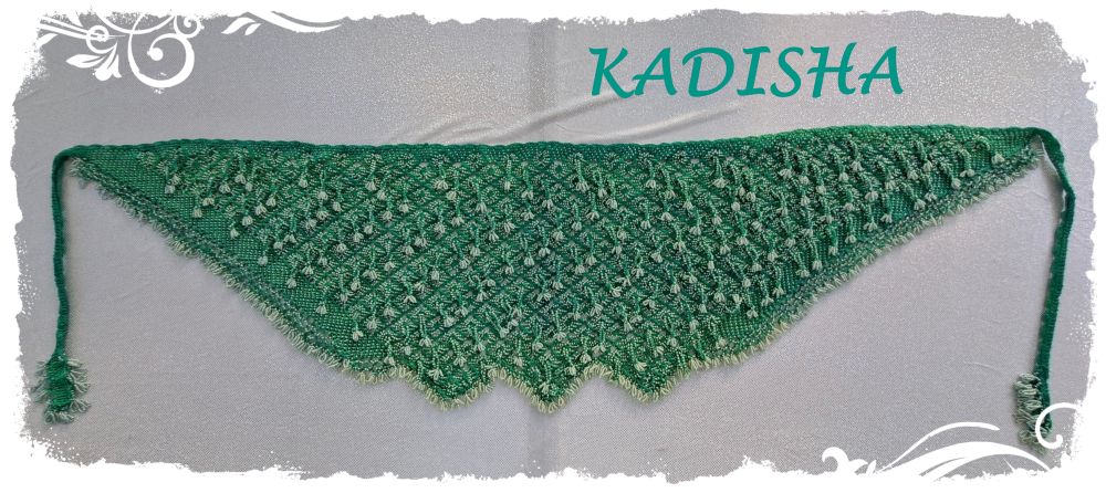 Hüfttuch gehäkelt in grün mit mintfarbigen Perlen, Größe M/L/XL – Bild 2