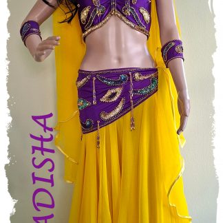 Tanzkombination 5-tlg. in leuchtendem lila und zitronengelb, Oberteil und Hüfttuch in lila/gold dazu der zitronengelbe weite Rock, Größe S