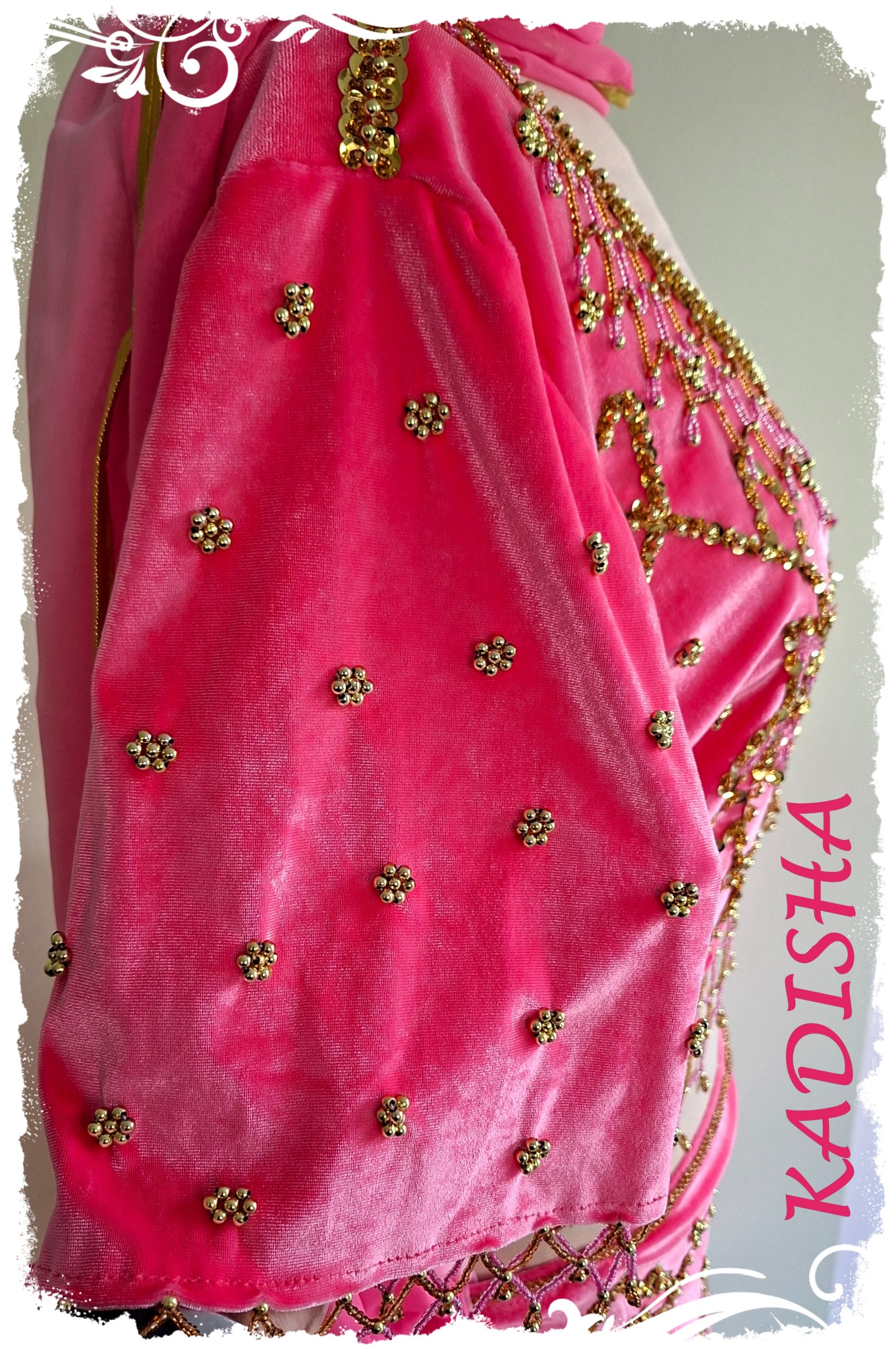 Bauchtanzoutfit 4 tlg, in "neonpink", Oberteil und Hüfttuch aus Stretchsamt, Rock im Farbverlauf pink, Größe XL – Bild 3